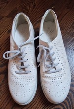 Fly Flot  leather shoes Beige