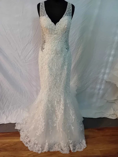 Wedding dress size - 12, ivory