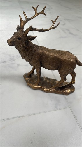 Bronze effect leonardo stag - bronze,