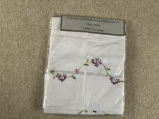 PAIR WHITE FLOWER EMBROIDERED