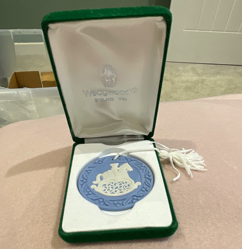 Wedgwood jasperware blue - jasperware, &