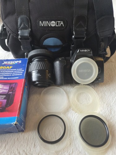Minolta dynax 303si - minolta,