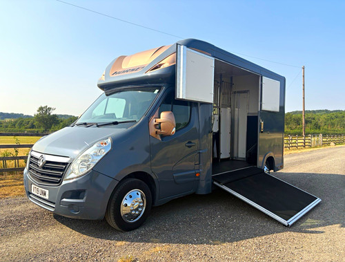 New build 3 9t horsebox - 3.5t, 3.9t