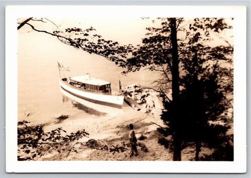 1940 wooden launch - 1940,