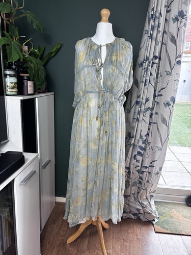 Zara floral midi dress size - midi,
