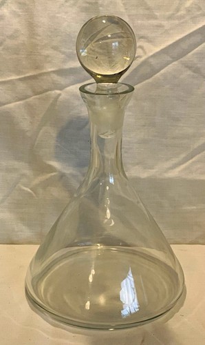 Clear glass ship decanter - ship’s,