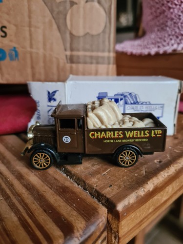 Corgi morris truck charles - corgi,
