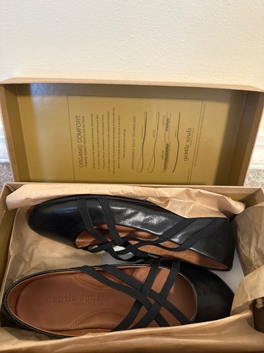 Gentle souls kenneth cole - by,