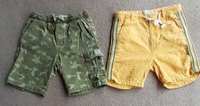 Child’s shorts Zara and Minoti age 7 yellow and camouflage pockets cotton.