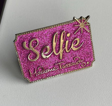 Madame tussauds selfie pink - madame,
