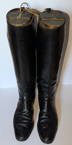 Antique bespoke black leather - black,