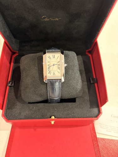 Stunning cartier tank - stunning,