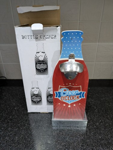 Beer clock wall mounted - o'clock,
