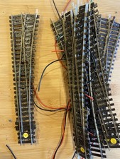 Peco Points Bundle (33) code 100 wooden sleepers, good condition, used.