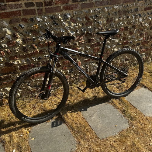 Saracen tufftrax mountain bike - saracen,