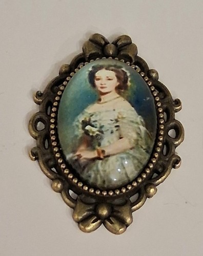 Dolls house small victorian - ,