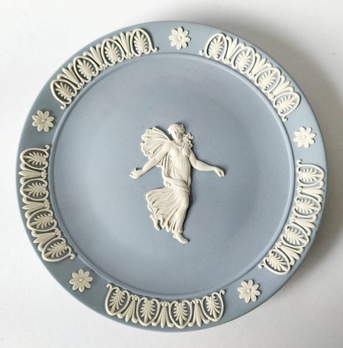 Wedgwood jasper blue plate - blue,