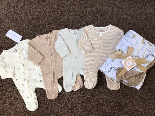 Bundle premature tiny baby - of,