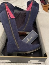 Fairfax & Favour Regina Size 4