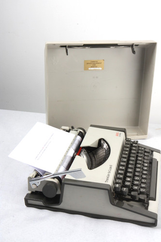 Vintage aeg olympia - aeg, traveller