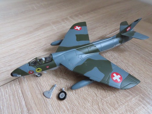 Scale corgi aviation - 1:72,