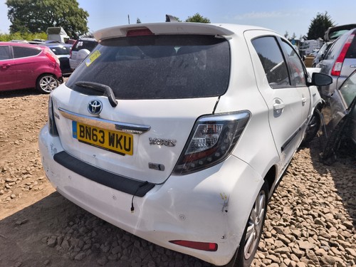 Toyota yaris 2012 - yaris, t