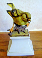 Green Finch Bird Figurine Porcelain Harvey Knox Model No J72A Lovely Detail
