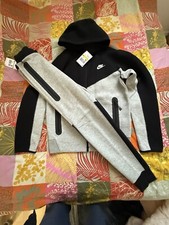 nike tech fleece tracksuit grey