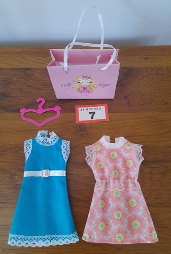 Sindy doll hand - hand, clothing