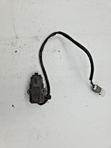 Vespa gts 300 2017 side - side, stand