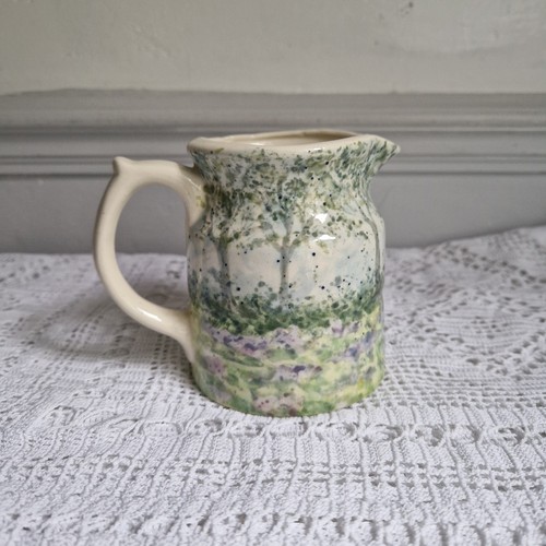 Beautiful small hand painted - hand,