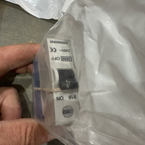 Wylex amp push plug - b,