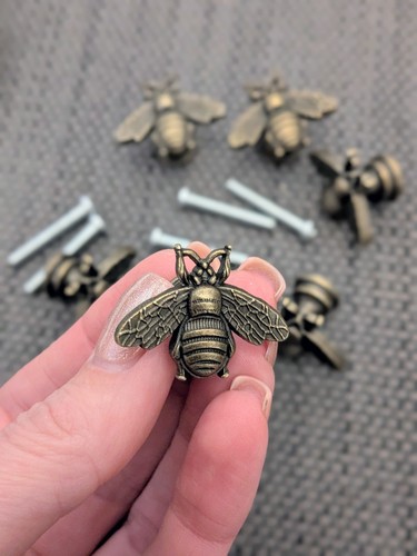 Bumblebee handles drawer - 4, x