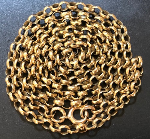 Lovely long 9ct gold chain - lovely,