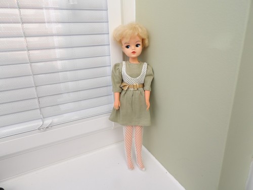 Sindy doll lady party girl - sindy,