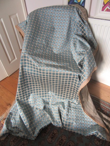 115 58 - 115"(292cm), 58"(148cm)