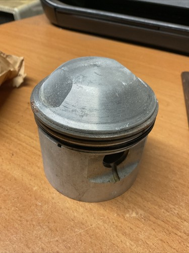 Triumph hepolite piston - hepolite,