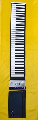 Key hand roll - roll, piano