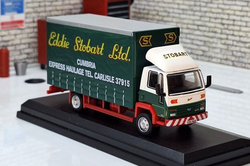 Ford cargo curtainside lorry - curtainside,