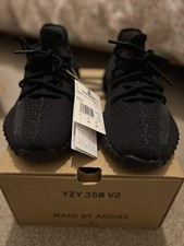 Yeezy Boost 350 v2 Black -
