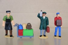 LGB G SCALE STATION PORTERS