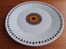 single J & G Meakin Studio Inca dinner plate 1970s vintage Jessie Tait design