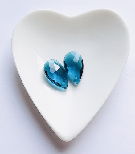 Stunning aqua italian crystal - aqua,
