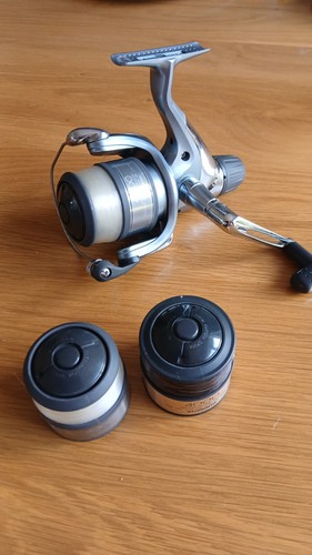 Lightly used shimano 4000 - lightly,