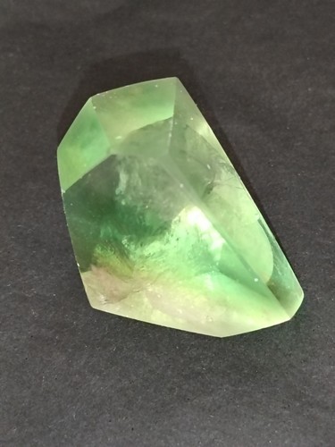 Green fluorite polished - green,