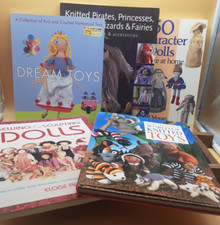 Lot (5) DOLLMAKING Knitted