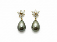 Boodles 18ct Yellow Gold Tahitian Pearl Marquise Diamond Drop Earrings 2.4ct
