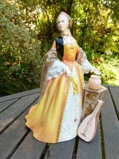 Vintage royal doulton figurine - royal,