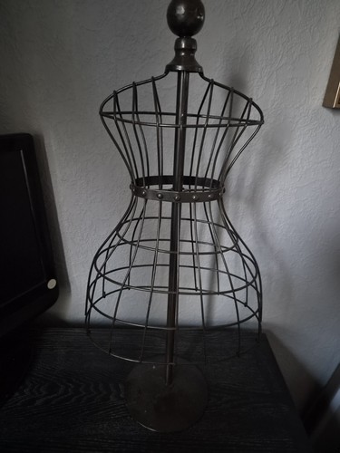Black metal wire decorative - black,