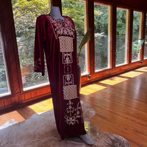 Vintage moroccan red velour - vintage,
